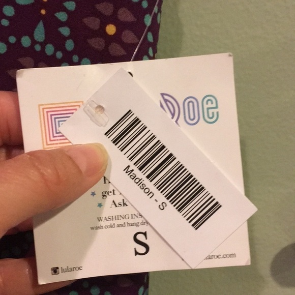 NEW LuLaRoe “Madison” Size S Hidden Pockets Stretchy A-Line Skater Full Skirt - Picture 4 of 8